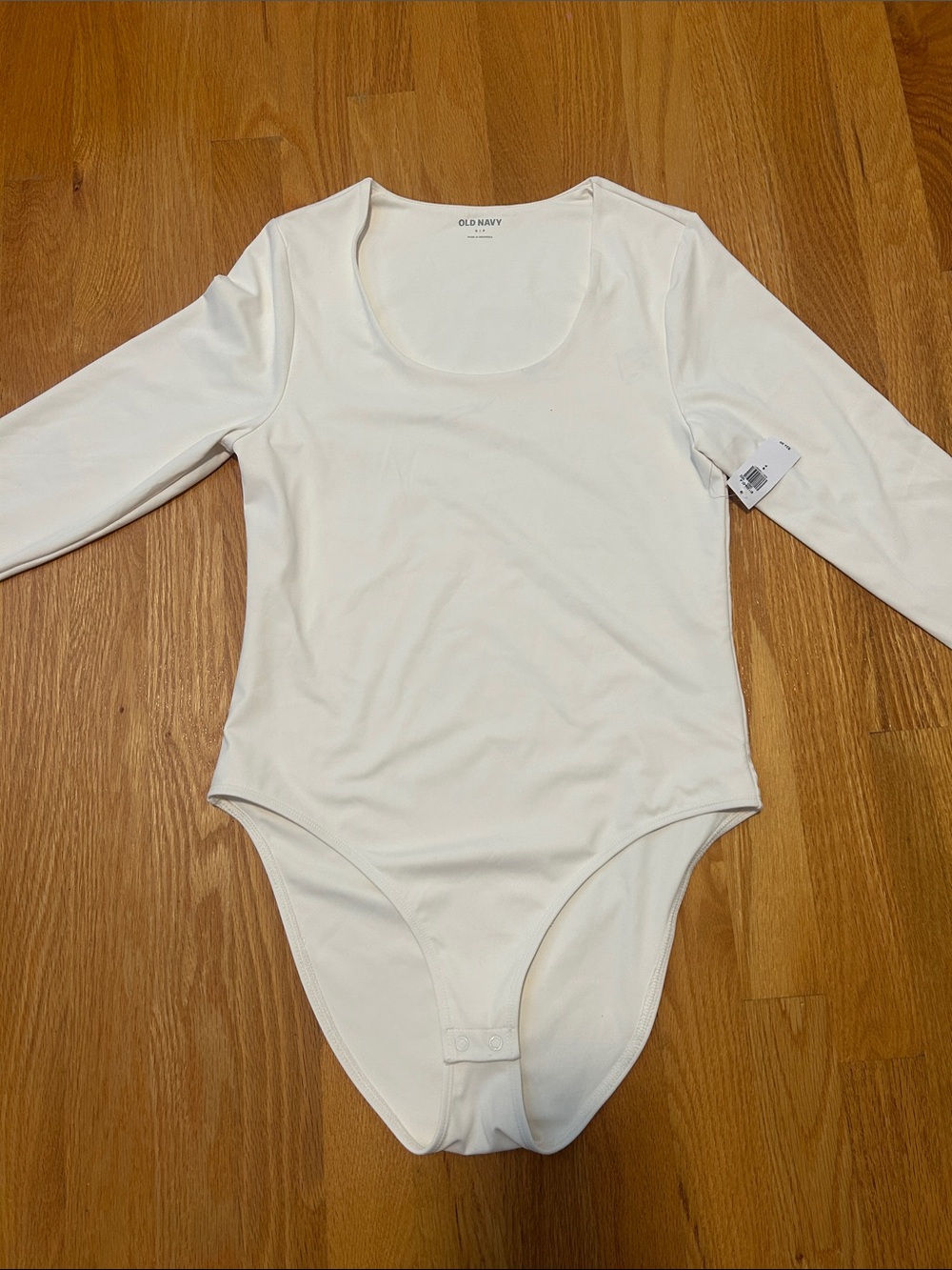 Old Navy Cream Long Sleeve Scoop-Neck Bodysuit